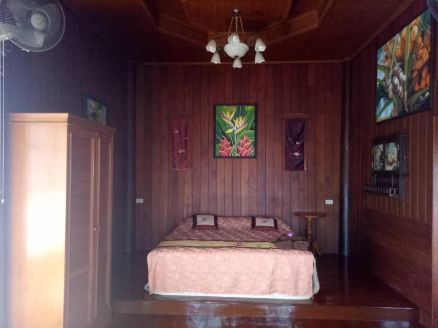 Hidden Holiday House Ban Don Faek Номер фото